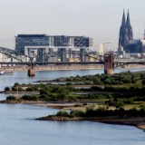 2008F 077 Rhein Bruecke der A4